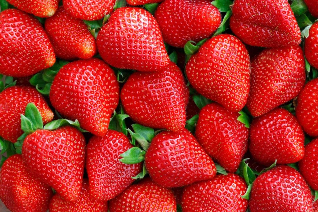 新品测评：如何获得草莓自由？澜记当季“红